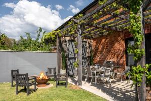 The Warehouse - Heritage Elegance in Central Mudgee