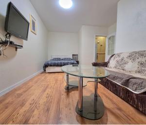 Второй Этаж, Рядом ЖД Вокзал, ОХМАТДЕТ