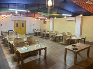 Arise Rustic Village Resort - Maneser