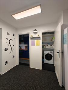 Modern Apartments Neuburg 29 - NEU - 2 Zimmer - 4 Separate Betten, Komfort, Top Ausgestattet, Smart TV, Wi-Fi