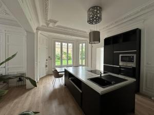 Maison cosy avec jardin privé hypercentre Charleville-Mézières à deux pas de la Place Ducale