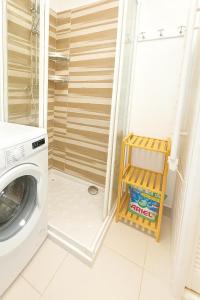 Bright and Cozy Studio 2 Min Walk from Beach and Promenade des Anglais