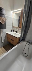 Vue sur la montagne au cœur des pistes