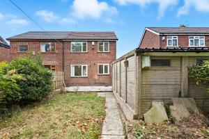 Modern Home close to Events with Parking