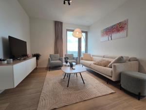 La Brisa - Luxe, balcony and stunning views