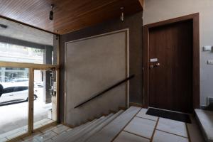 15 mins Walk to Acropolis, Minimalist Studio