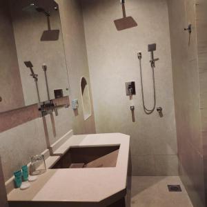 Shwathina Inn نزل شواذنة