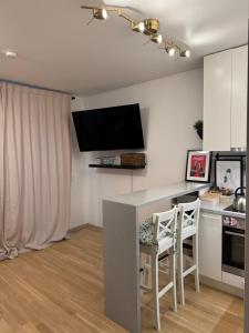 Cozy Ozo Park Apartment, Pet Friendly with Workspace