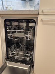 Cozy Ozo Park Apartment, Pet Friendly with Workspace