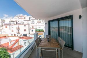 Modern apartment in Competa