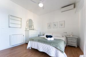 2 Bed 1 Bath Very Bright Apt