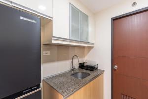 Amazing View - 2 BR Luxury Unit in BGC Uptown High Speed Wi-Fi Wi-Fi Washer