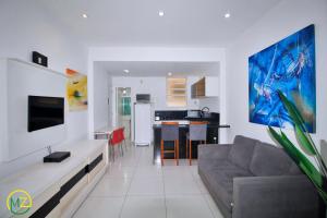 Studio com vista lateral para o mar em Copacabana