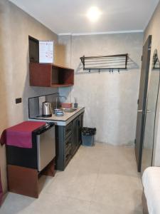 Townhouse Oak Grey Hotel Near Clark International Airport