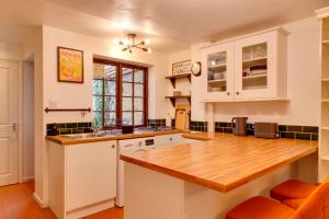 Stylish Victorian Terrace in Central Cambridge Pass the Keys