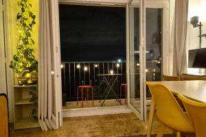 Bright apartment in Paris near the metro