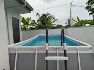 The BENDANG RESIDENCE - ALORSETAR -Private PooL - Panoramic view of rice fields and Alor Setar Tower