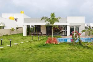 The Blue OrchardPrivate Pool Villa Near Bangalore