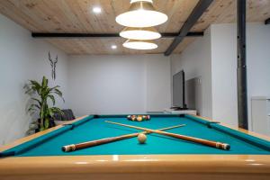 Pool table - Le chalet au bord du lac