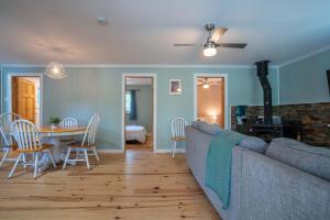 Pool table - Le chalet au bord du lac