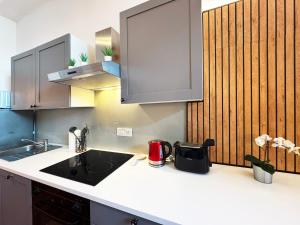 StopInITALY I MI Bocconi- Cathedral-Naviglio