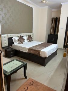 Hotel Sara Residency