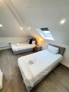 HEATHROW AIRPORT apartments-FREE parking-Free underground to and from Heathrow-30 min central London