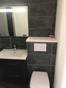 Ski-in ski-out duplex