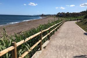 Seaview 2 Bed Apartment Sleeps 4 - Terrace - Pool