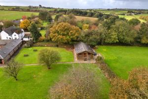 Finest Retreats - Tarkas Holt Log Cabin, Stowford