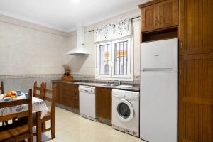 Aptº Jábega, Familias y Parejas