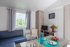 Mobil Home sur camping avec piscine