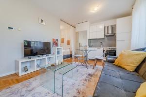 Jarun Lake Cozy Apartment with Balcony