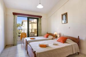 Villa Hermes by Villa Plus