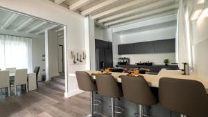 Villa Sirmione Front Lake