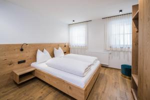 Kuenz Dolomites App 5