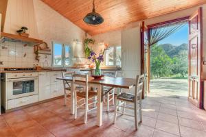 El Castellet De LOcaive