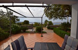 Apartment Paola 1 by Villas Guide