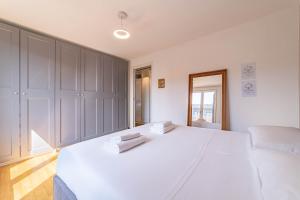 10 Navigli, Penthouse with Panoramic View Milan