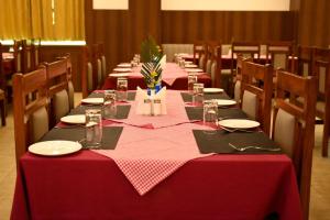 DIVINE HOTEL AND RESORTS