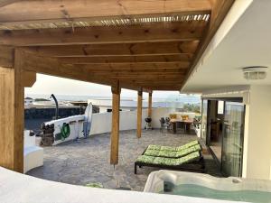 Daida´s Beach House - with hot whirlpool in Famara