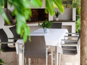 Paul René Manor House