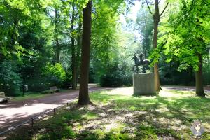 Mid Century Style Messezimmer