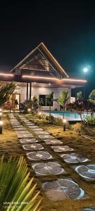 Blissora Retreat Villa by StayJade-Pvt Pool-Lawn