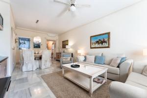 220 Arruzafa Stollar