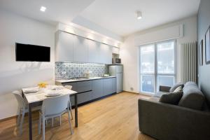 Victoria Apartments Family