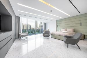 Grand Dubai Marina 4BR Triplex with Pool Gym Sauna