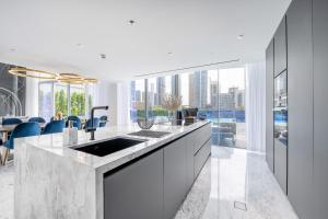 Grand Dubai Marina 4BR Triplex with Pool Gym Sauna