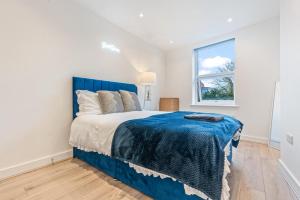 Modern 2 Bedroom Apartment in City Centre Free Parking with Fast WiFi Near Arena