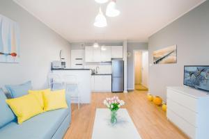 Przestronny Apartament z Tarasem i Parkingiem w Gdyni by Noclegi Renters